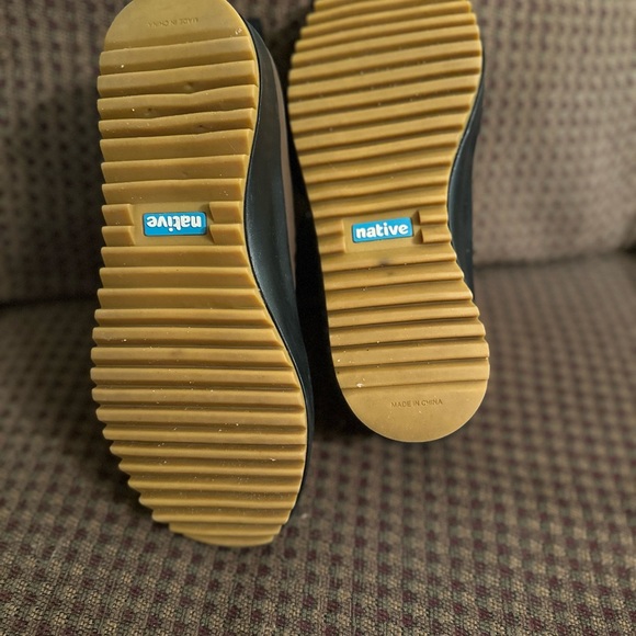 NATIVE-Chucka Style Boots. Sz 9   Keep Your Feet Dry! - Picture 2 of 6